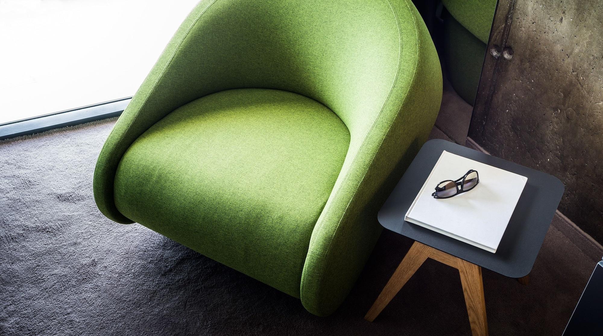 Boutique & Design Hotel Navis - Small Luxury Hotels Of The World Opatija Exteriör bild A green armchair