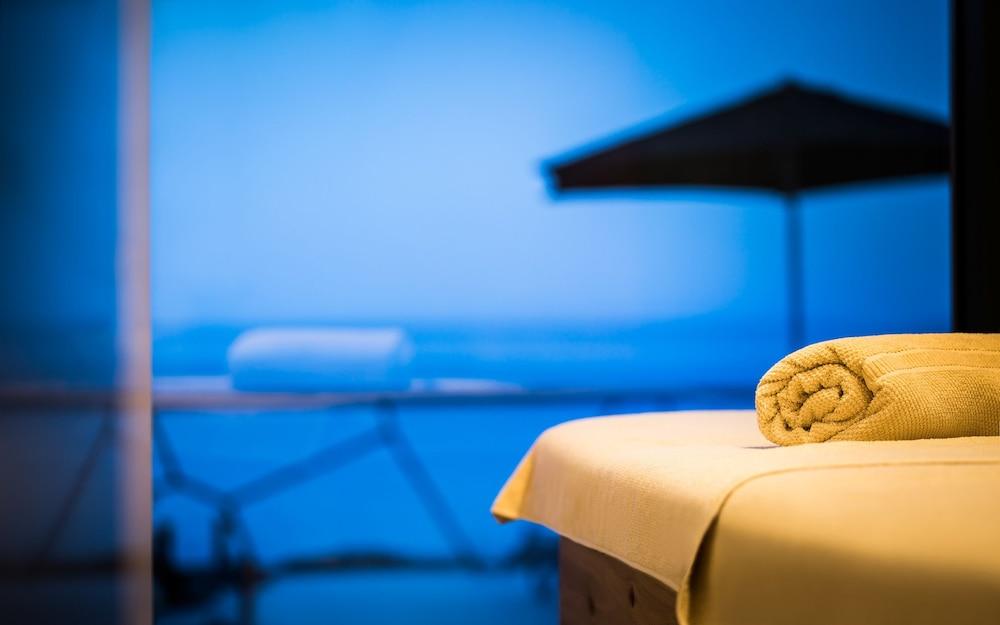 Boutique & Design Hotel Navis - Small Luxury Hotels Of The World Opatija Exteriör bild Spa at the Hotel