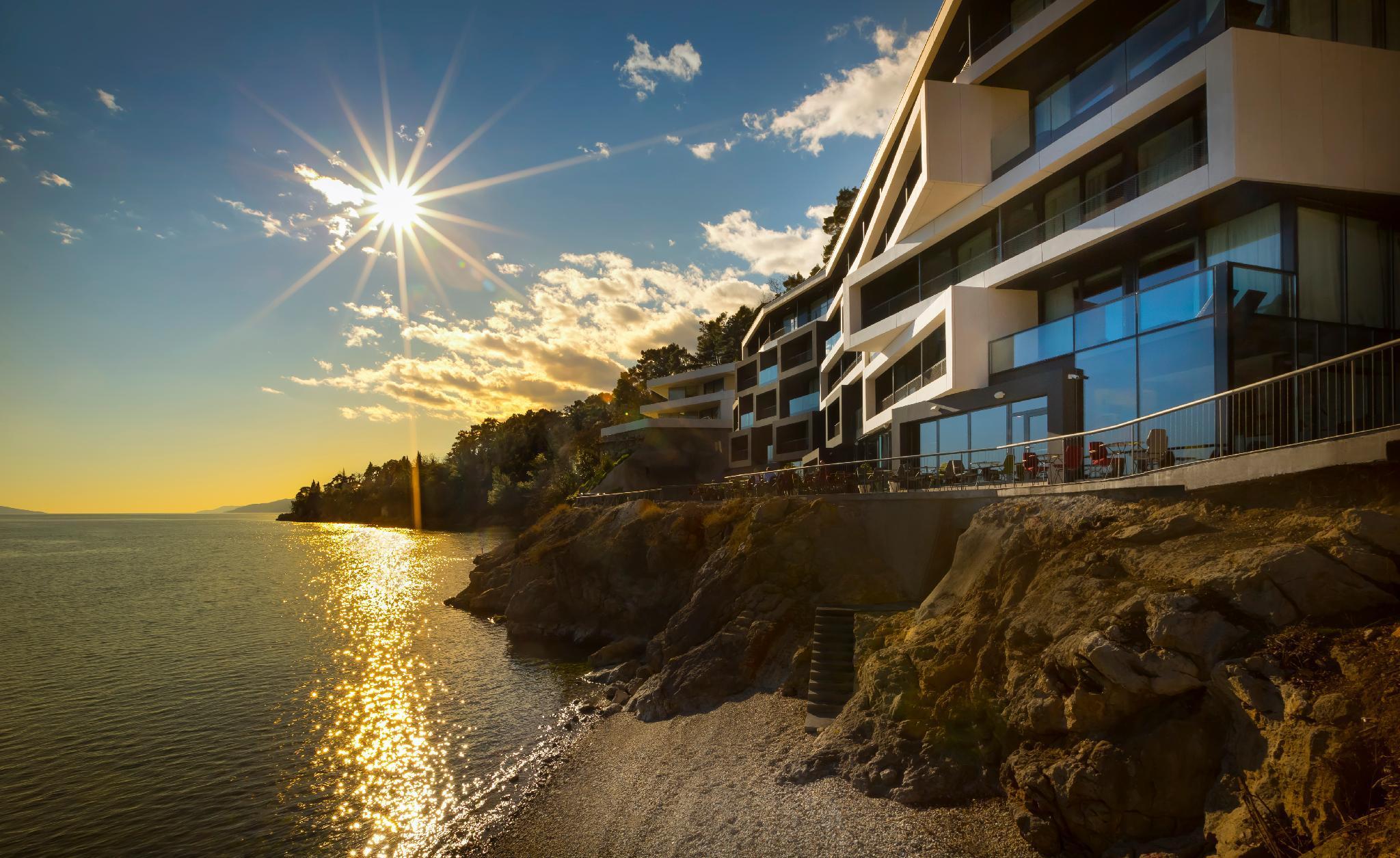 Boutique & Design Hotel Navis - Small Luxury Hotels Of The World Opatija Exteriör bild The Bayside Hotel