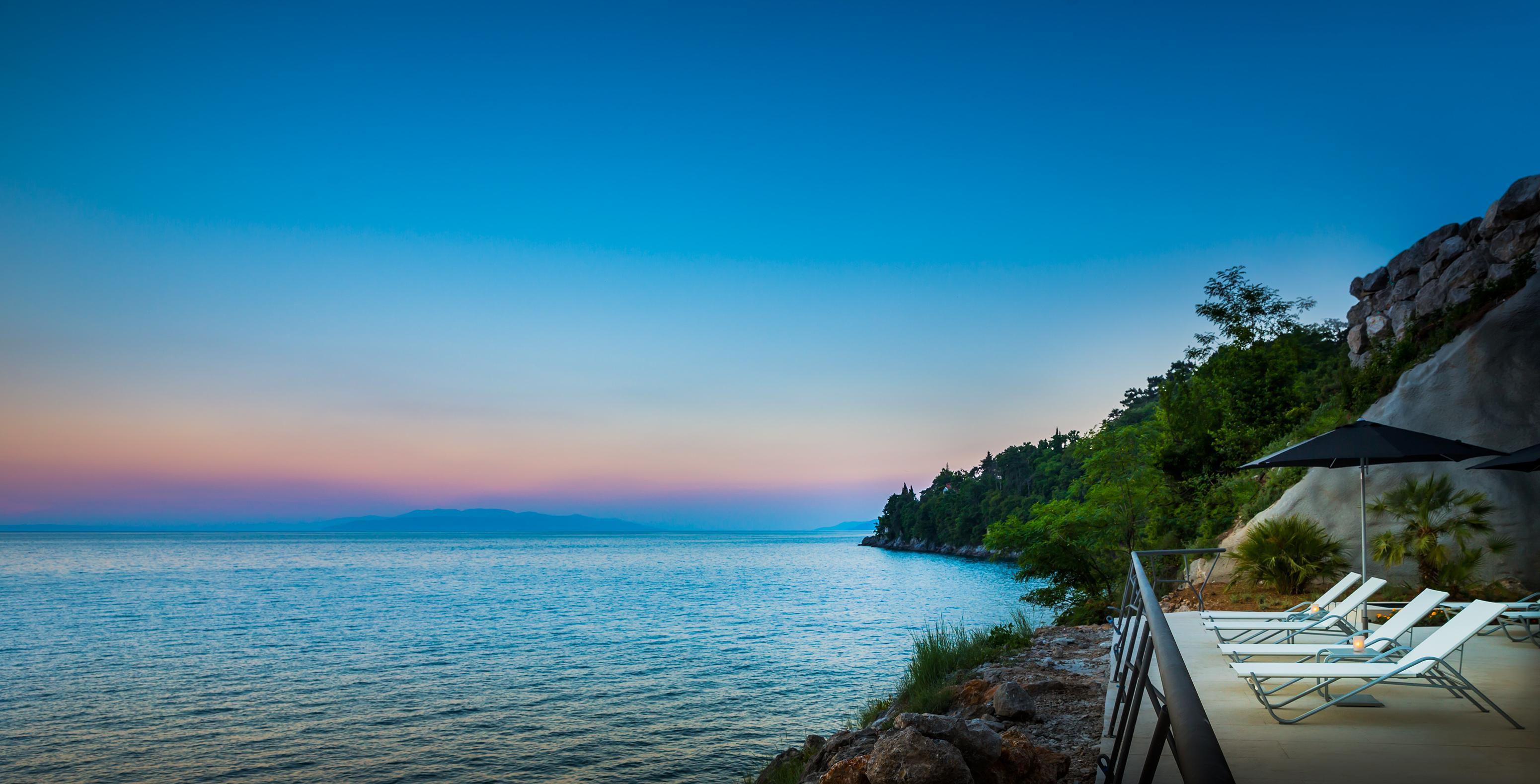 Boutique & Design Hotel Navis - Small Luxury Hotels Of The World Opatija Exteriör bild Sunset at the coast of the Gulf of Riga
