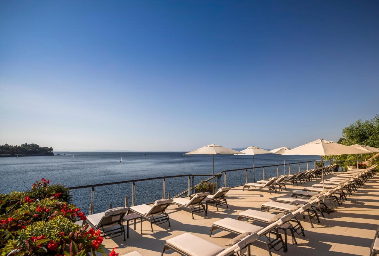 Boutique & Design Hotel Navis - Small Luxury Hotels Of The World Opatija Exteriör bild View of the Gulf of Saint-Tropez from the hotel