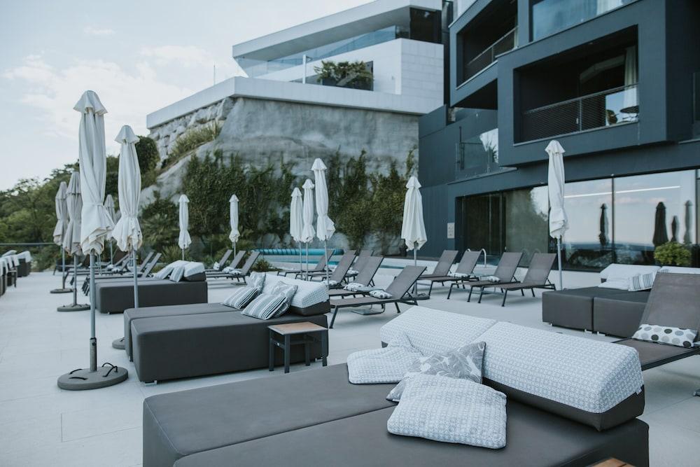 Boutique & Design Hotel Navis - Small Luxury Hotels Of The World Opatija Exteriör bild