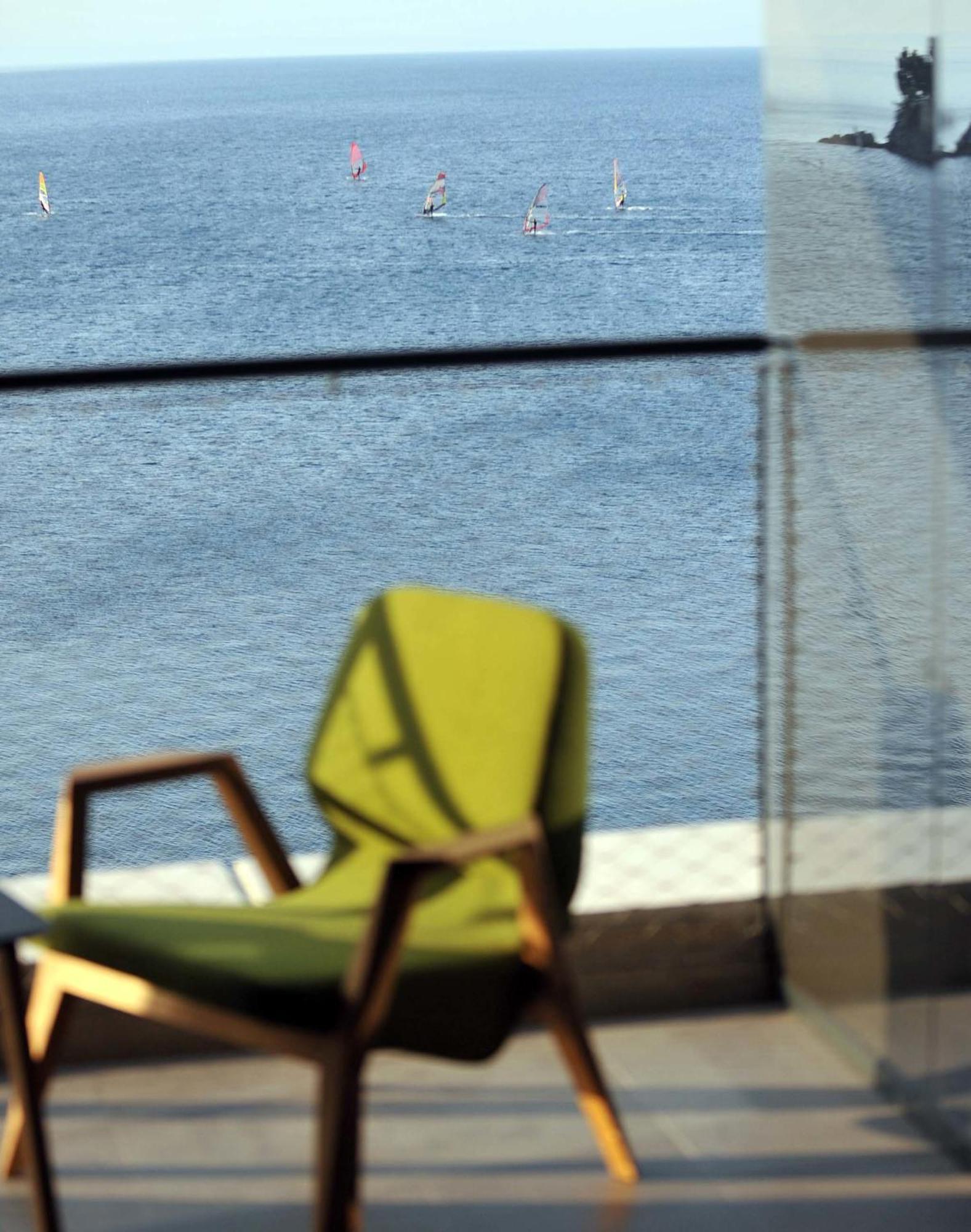 Boutique & Design Hotel Navis - Small Luxury Hotels Of The World Opatija Rum bild A chair
