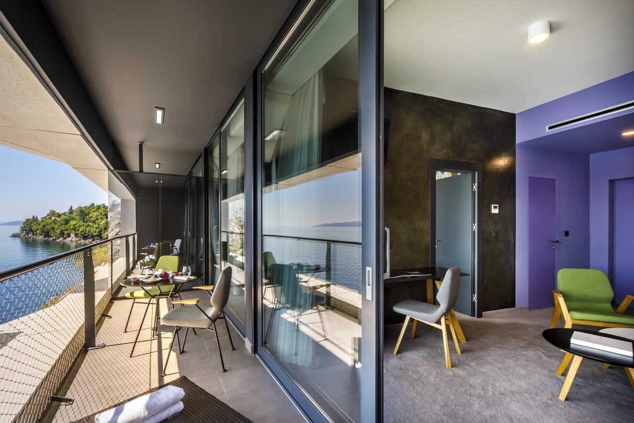 Boutique & Design Hotel Navis - Small Luxury Hotels Of The World Opatija Exteriör bild The apartment balcony